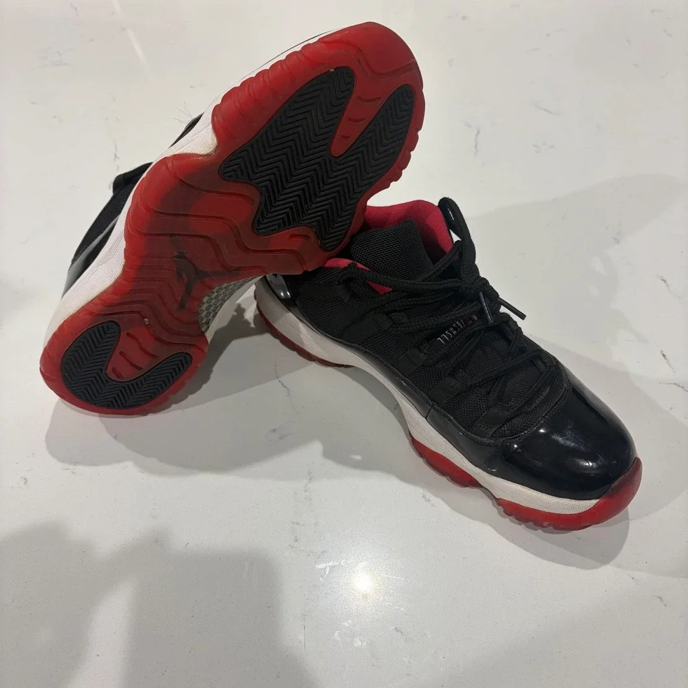 Air Jordan 11 Retro Low Bred Black True Red White 528895-012 Mens Size 12